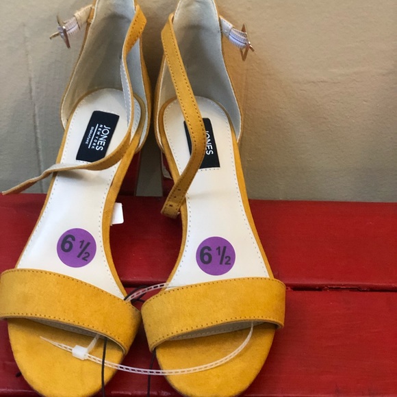 Women’s heels - Picture 1 of 5